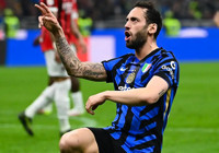 Hakan Çalhanoğlu ile iki yıllık anlaşma tamam; Yıldız futbolcunun Inter macerası bitti