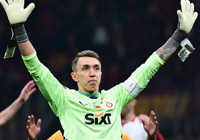 Muslera'nın yeni takımı resmen duyuruldu; Galatasaray taraftarı şaşıracak