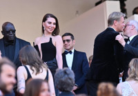 Ebru Yaşar'dan Cannes çıkarması
