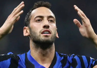 Hakan Çalhanoğlu cephesinde kriz! 'Sakatım' dedi maça çıkmadı