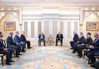Aliyev ve Paşinyan, Abu Dabi'de bir araya geldi