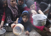 İsrail Gazze'ye yardımların dağıtılmasını engelliyor