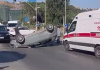Sarıyer’de takla atan otomobildeki 2 kişi yaralandı