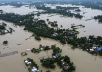Hindistan'da şiddetli yağış, sele yol açtı