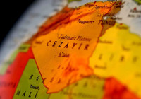 Cezayir'de keşif uçağı düştü: 4 kişi hayatını kaybetti