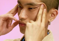 ‘Çekik göz’ pozu krize dönüştü! Swatch reklamı tepki çekti, şirket özür diledi