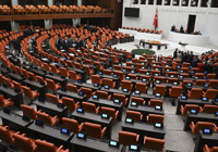 TBMM’de vergi düzenlemeleri gündemde: SGK primleri, taşınmaz satışı ve yeni harçlar