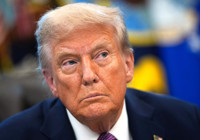 Protestolarla karşılandı! ABD Başkanı Donald Trump İngiltere’de