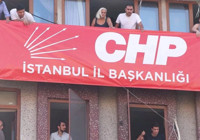 CHP’de il binası değişti! Bahçelievler’e “İstanbul İl Başkanlığı” afişi asıldı