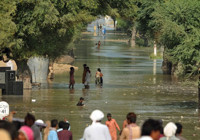 Pakistan'da şiddetli yağışlar sellere yol açtı: Tahliye çalışmaları sürüyor