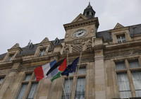 Fransa'da tarihi gün: 21 belediyede Filistin bayrağı asıldı