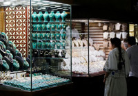 İran'da döviz ve altın kuru rekora koştu