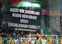 Alanyaspor taraftarı Gazze'yi unutmadı