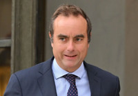 Fransa Başbakanı 'sahte diploma' suçlamasıyla şikayet edildi