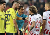 Samsunspor-Fenerbahçe maçında büyük tartışma! Gol ofsayt gerekçesiyle iptal edildi... Tartışmalar başladı!