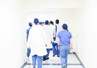 Sağlık çalışanlarının kıyafetlerinde yeni dönem: Hemşireler artık lacivert giyecek