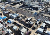 Han Yunus'taki stadyum Filistinlilerin geçici evi oldu