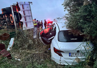 Devrilen kamyonet sürüklenerek karşı şeride geçti! İki kişi hayatını kaybetti