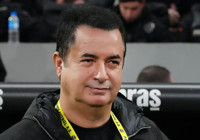 Acun Ilıcalı: Türk futbolu için yabancı hakem şart