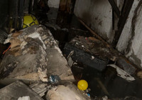 Beyoğlu’nda rögar taştı; halı dükkanı su altında kaldı