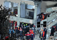 Anne ve babanın cansız bedenleri de enkazdan çıkarıldı! 5 kişilik aileden yalnızca Dilara kaldı