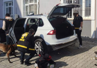 Şüphe üzerine durdurulan araçta 5 bin 526 adet uyuşturucu ecza ele geçirildi