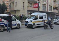 Eski eşini göğsünden bıçakladı, polisi arayıp teslim oldu