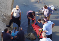 Motosiklet sulama kanalına düştü: 2 yaralı