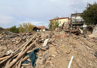 Çorum’da iki katlı metruk ev çöktü