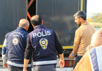 Durdurulan TIR'dan 11 kaçak göçmen çıktı
