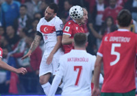 Hakan Çalhanoğlu play-off öncesi tehlikeye dikkat çekti: "Hocayla bunu konuşacağız"