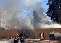 İzmir'de şantiye yangını: Kara dumanlar gökyüzünü kapladı