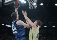 Anadolu Efes, Barcelona'yı devirdi