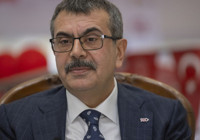 Yusuf Tekin’den komisyonda sert çıkış: “Biz de laik, çağdaş eğitim istiyoruz”