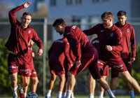 Bordo-mavililer taktik çalıştı