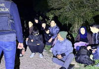 İzmir'de 37 düzensiz göçmen yakalandı