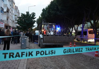 Geri manevra yapan kepçenin altında kalıp yaşamını yitirdi