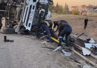 Mardin'de TIR ile otomobil çarpıştı: 1 ölü, 2 yaralı