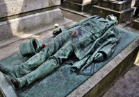 Bir şehir bu iddia ile çalkalanıyor! Paris'teki bu heykele dokunan hamile kalıyor