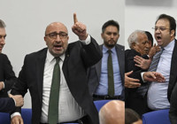 Komisyonda gergin anlar! AK Partili ve CHP'li vekil arasında sesler yükseldi