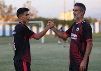 Baba ve oğlu aynı takımda oynuyor