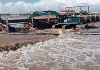 Çanakkale'de kuvvetli yağış nedeniyle debisi yükselen Tuzla Çayı taştı