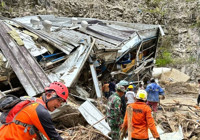 Endonezya'da bilanço ağırlaşıyor: Afetlerde ölenlerin sayısı 248'e yükseldi