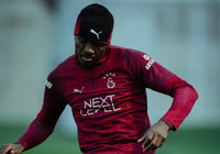 Galatasaray'da Victor Osimhen, takımla birlikte idmana çıktı