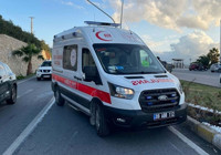 Kuşadası’nda motosiklet refüje çarptı; 1 ölü, 1 ağır yaralı