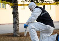 Küçükçekmece’de korku dolu anlar! Tartıştığı komşusunun evini kurşunladı