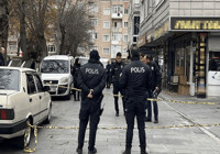 Kayseri'de hırdavatçı dehşeti! Önüne geleni bıçakladı