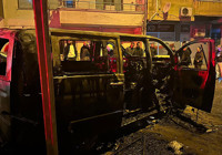 Minibüs park edildiği sırada alevlere teslim oldu