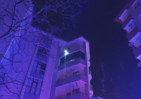 Erciş’te apartmanda yangın: 15 kişi dumandan etkilendi