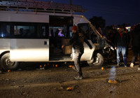 Tır işçi minibüsüne çarptı: 2 yaralı